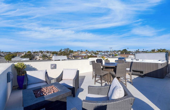 Sunset Serenity by Avantstay Rooftop w/ Hot Tub & Fire Pit, 3 Blocks to Beach! - Foto 35