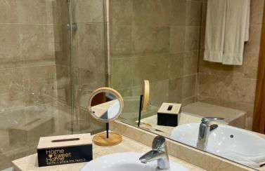 Estepona Penthouse Resort with Private Solárium - Pool & Free Parking - Photo 11