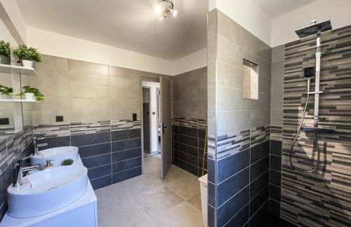 Villa 4 étoiles avec 2 chambres climatisation et piscine privée - Foto 14