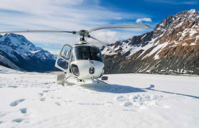 Milford Sound und Middle Earth Wasserfälle Heli Hike Tour - Foto 6