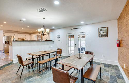 Near Lake Fork Home with Fire Pit in Yantis! - Foto 7