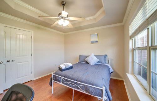 Central Bentonville Home with Fenced Yard! - Foto 23