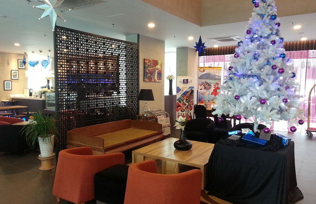 Marina Travellers Suite SKY Karamunsing - Photo 1