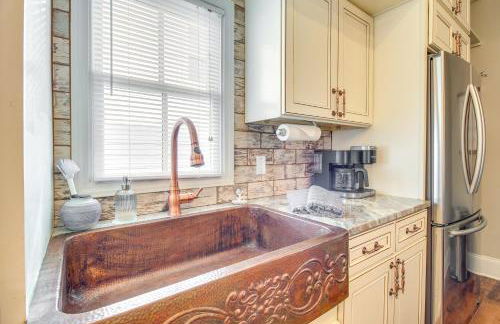 Cozy Savannah Vacation Rental with Fenced Courtyard! - Foto 11