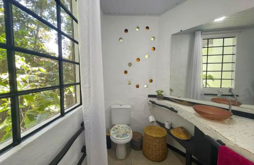 REFUGIO DO SAGRADO MORERE Tropical Lodge - A Casa do Vigía - Foto 33