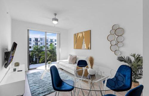 Sleek Doral Retreat 1 Bed Oasis With Free Parking - Foto 8