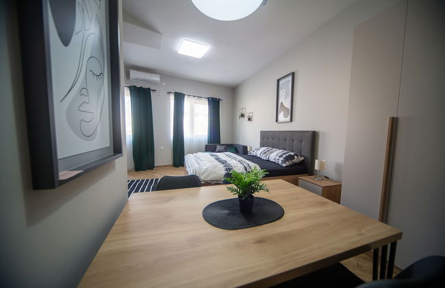 Manoir Apartments - Photo 17