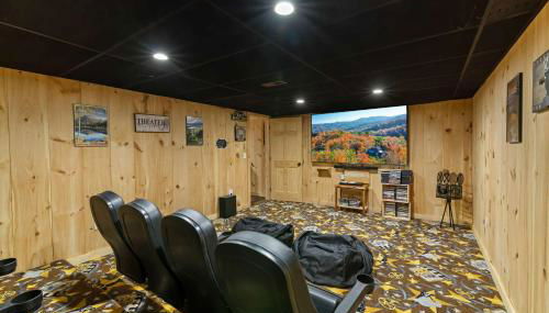 Cabin w/ Hot Tub, Theater & Games! - Foto 5