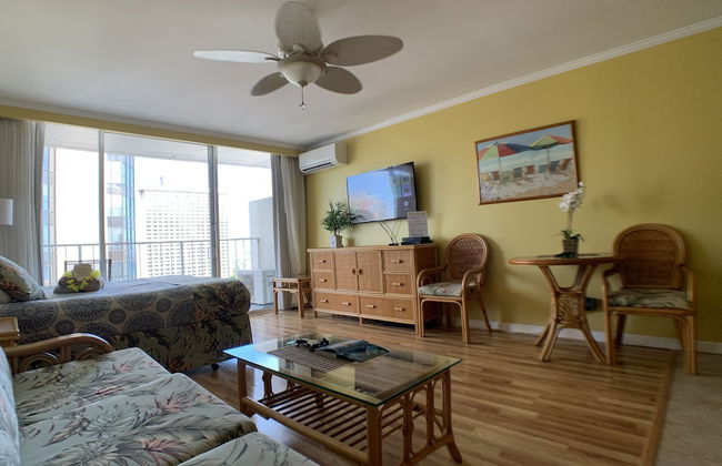 Tropical Studios at Marine Surf Waikiki - Photo 51