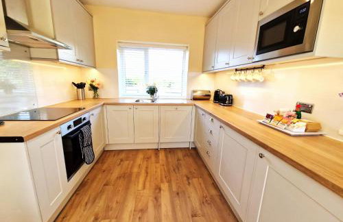 Town Farm Cottage - Photo 2