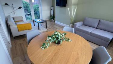 Whole House Modern Two Bedroom in Newcastle - Free Parking - Foto 2