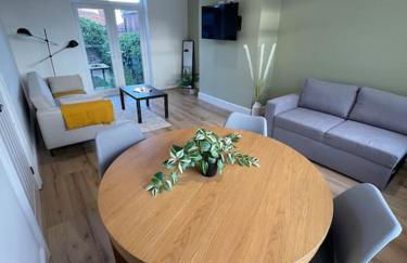 Whole House Modern Two Bedroom in Newcastle - Free Parking - Foto 2