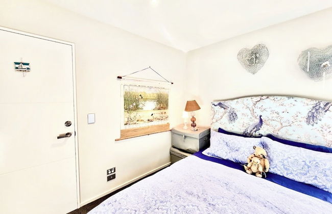 Lyttelton Boatique House - Photo 17