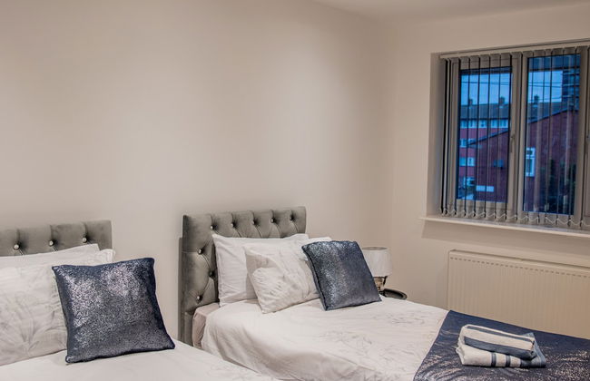 BV Comfy Spacious 3 Bedroom House At Tatton Street Manchester - Foto 3