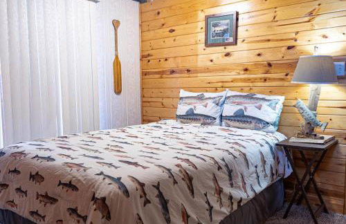 White River Escape with BBQ & Private Backyard - Foto 25