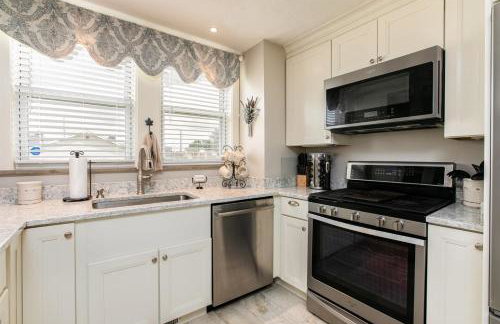 Spacious 4-Bedroom Home 1 Mi to ND Stadium! - Photo 31