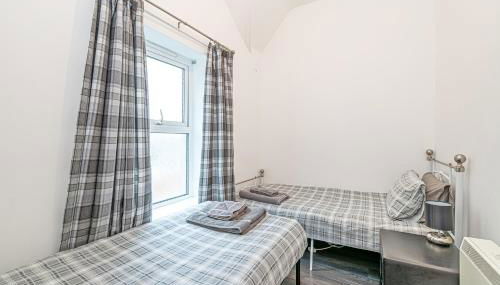 Colwyn Bay Two Bedroom Apartment by Guestz - Foto 3
