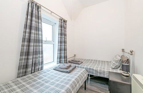 Colwyn Bay Two Bedroom Apartment by Guestz - Foto 3