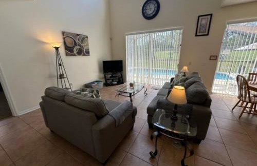 South Facing Pool Home - Room for the Whole Family! - Foto 26