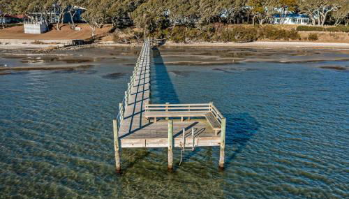 Three dog-friendly, waterfront cottages with full kitchens & private beach - Foto 4