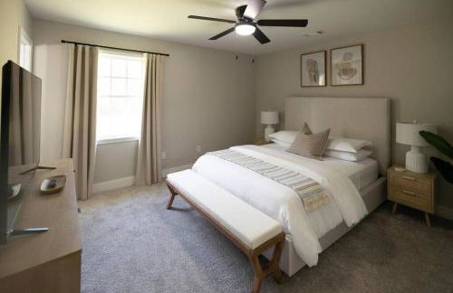 Refreshing Ranch Style Home - Photo 24