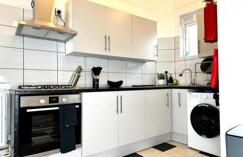 Serviced 4 bed 2 bath Manor Park House - Foto 26