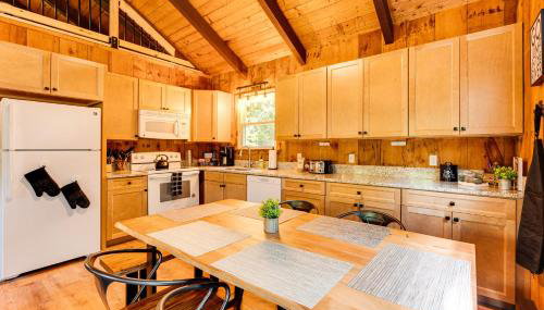 2 Mi to Conway Cozy Cabin with Grill and Yard! - Foto 2