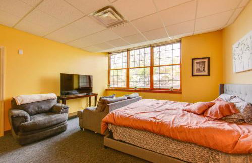 New Kensington Apt Near Parks Pets Welcome! - Foto 9