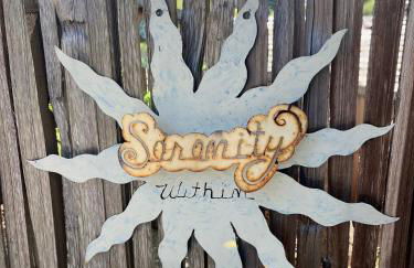 Gorgeous 3-bdrm home, walk to town and beach - Photo 58