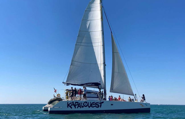 Paseo en catamarán por la costa de La Rochelle - Foto 2