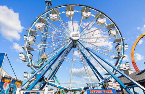 Seabrook 3BR Sleeps 10 w Backyard, Fire Pit Near Kemah - Foto 43