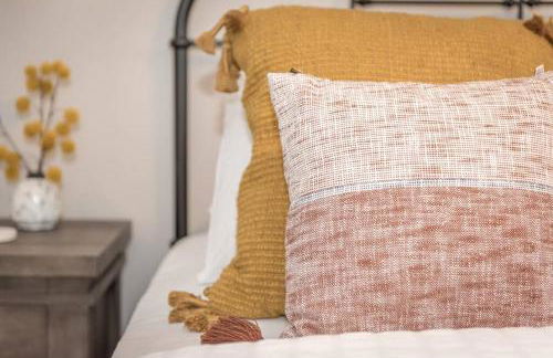 Stylish & Spacious Home Near ATL - Foto 38