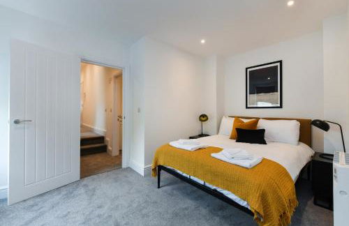 Charming 2Bed Flat - Spacious & Prime Location - Foto 2