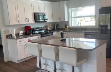 Fun in the Sun! Brand New Home! - Foto 19