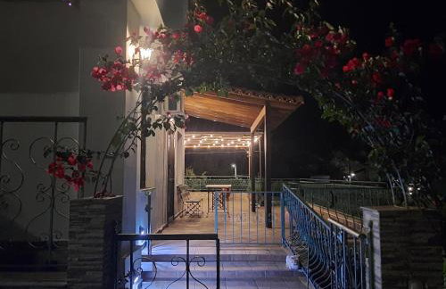 Ella's Sea View Villa - Photo 4