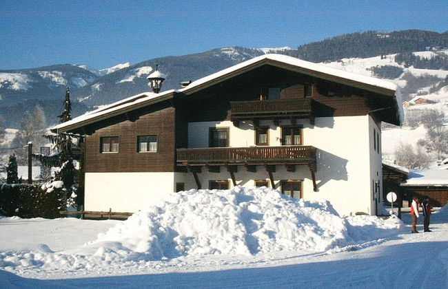 Spacious Apartment near Ski Area in Niedernsill - Foto 1