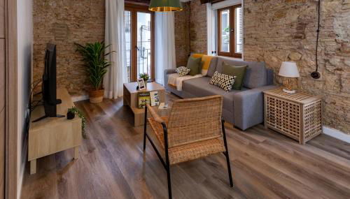 Valencia El Carmen, estupendo piso nuevo, con ascensor - Photo 2