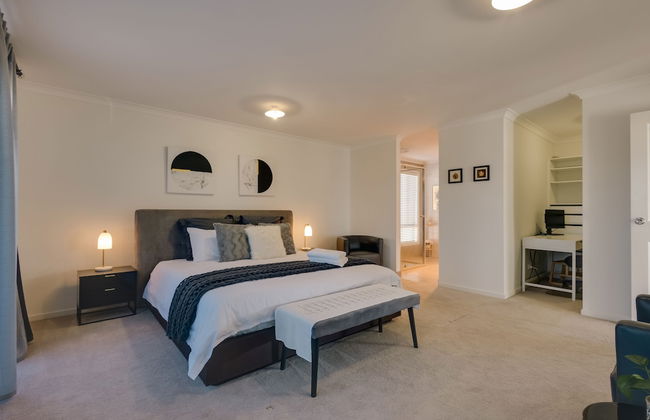 StayAU Newly Cozy Holiday House Tarneit - Foto 8