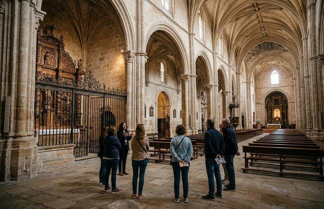 Baeza Guided Tour + Cathedral - Photo 2
