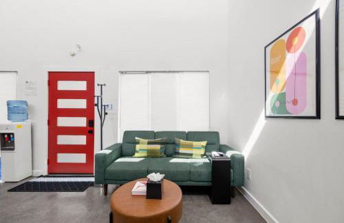 Quantum Tiny Loft at East End Revitalized - Foto 8