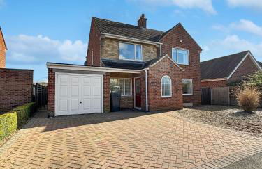 Amaya Nine Sleeps 7 Large 4 bed house - Bottesford - Foto 10