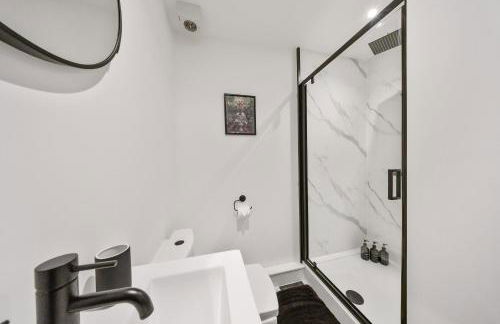 Elevated Escape - Hot tub, sauna, rooftop terrace - Foto 5