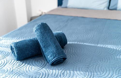 Colorful city apartment - Photo 10