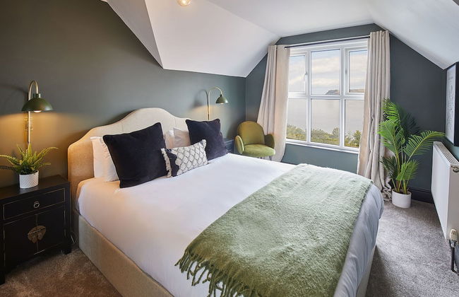 Host Stay Raven House - Photo 6