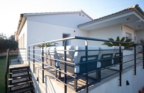 Charming New Beachside House up to 8 Beds! - Foto 3