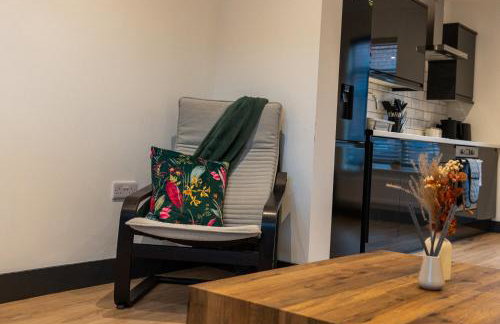 High End Contractor Apartment - 5 Separate Beds - Free Parking - Foto 37