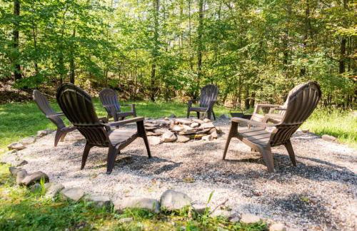 Catskill Cabin with Firepit & Indoor Jacuzzi Tub - Foto 20