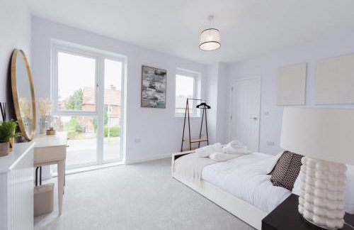 Stylish new-build, free parking, 20-minute walk to city centre - Photo 18