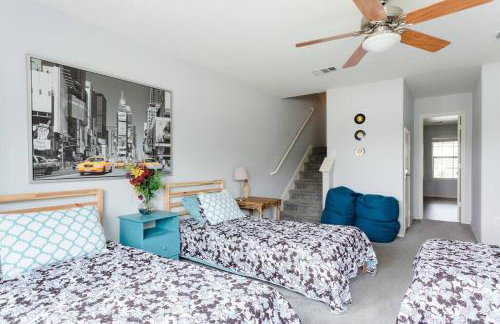 Amazing House with Pool, Arcade, Hot Tub and More - Accomodates 16 guests - Photo 25