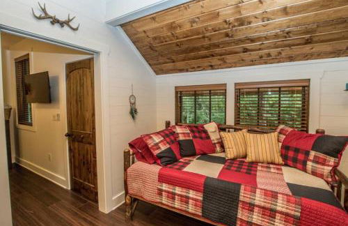 NEW FOREST COTTAGE W/GRILL & DECK:HIKE, FISH, GOLF - Foto 6